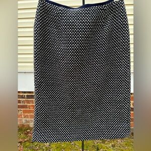 Tory Burch Blue White Pencil Skirt 13” waist 22” length metallic tweed city job